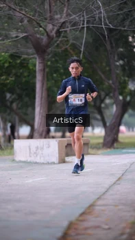 Runner Photo 4322580