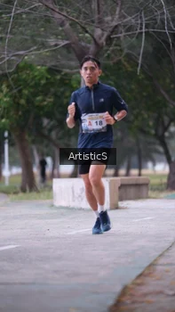 Runner Photo 4322583