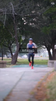 Runner Photo 4322600