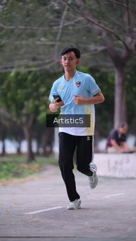 Runner Photo 4322602