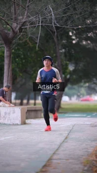 Runner Photo 4322604
