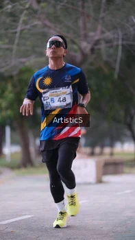 Runner Photo 4322618