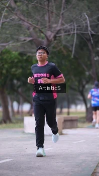 Runner Photo 4322620