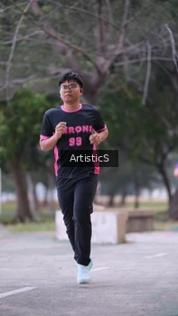 Runner Photo 4322623