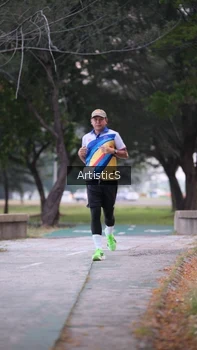 Runner Photo 4322630