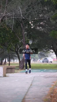 Runner Photo 4322636