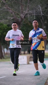 Runner Photo 4322641