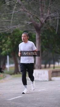 Runner Photo 4322646