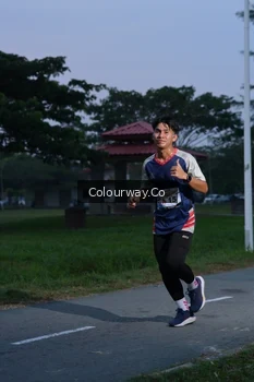 Runner Photo 4322660