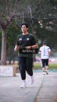 Runner Photo 4322666