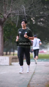 Runner Photo 4322670