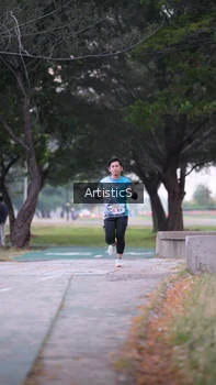 Runner Photo 4322675
