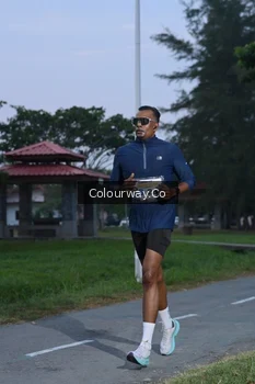 Runner Photo 4322702