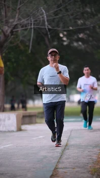 Runner Photo 4322726
