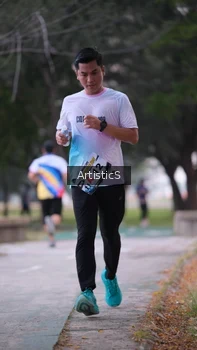 Runner Photo 4322740