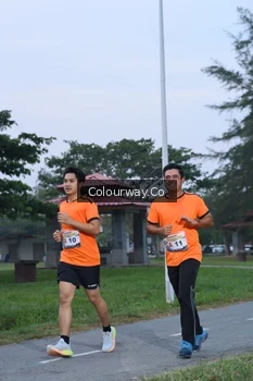 Runner Photo 4322743