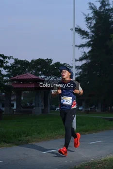 Runner Photo 4322767