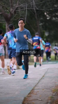 Runner Photo 4322807