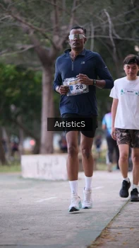 Runner Photo 4322813