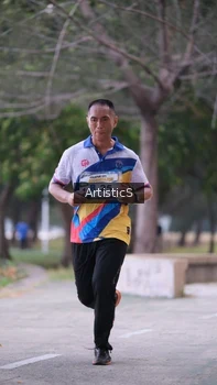 Runner Photo 4322954