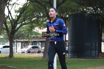 Runner Photo 4322975
