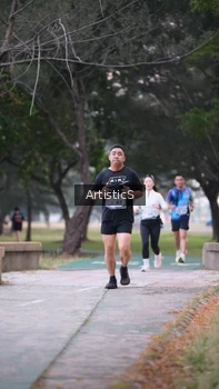 Runner Photo 4323002