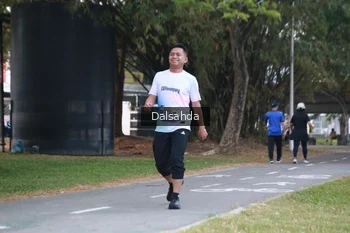 Runner Photo 4323008