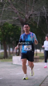 Runner Photo 4323021