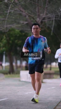 Runner Photo 4323026