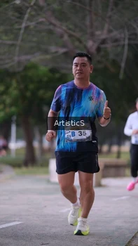 Runner Photo 4323028