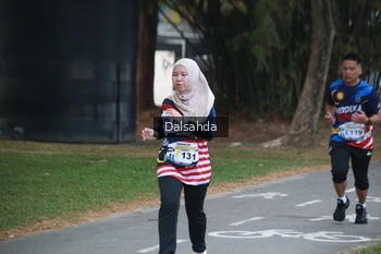 Runner Photo 4323042