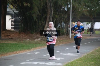 Runner Photo 4323051