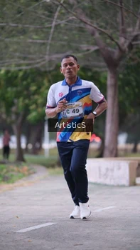 Runner Photo 4323054