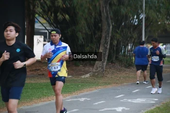 Runner Photo 4323067