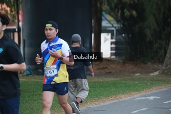 Runner Photo 4323068