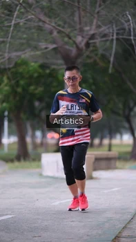 Runner Photo 4323076