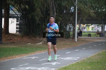 Runner Photo 4323083