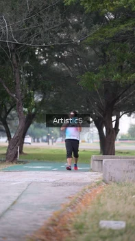 Runner Photo 4323086