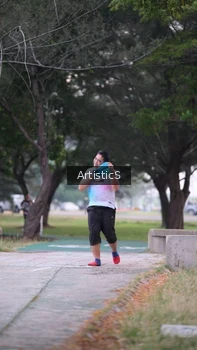 Runner Photo 4323087