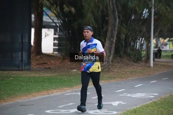 Runner Photo 4323095