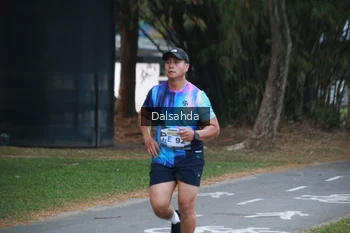 Runner Photo 4323106