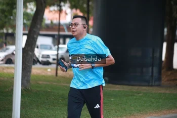 Runner Photo 4323107