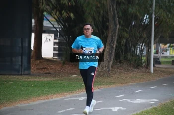 Runner Photo 4323115