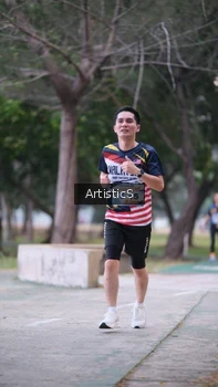 Runner Photo 4323117