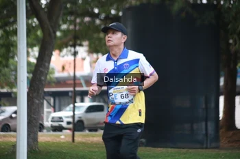 Runner Photo 4323128