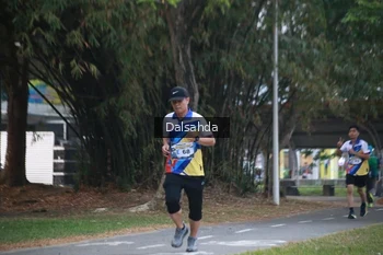 Runner Photo 4323136