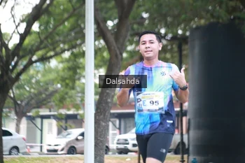 Runner Photo 4323137