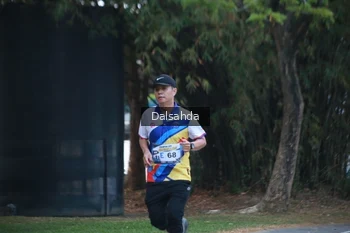 Runner Photo 4323140