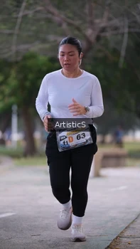 Runner Photo 4323160