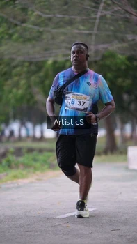 Runner Photo 4323165